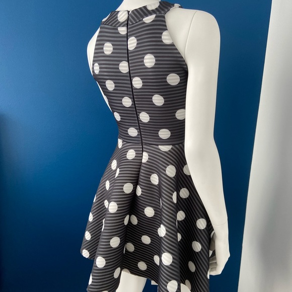 Black and White Summer Dress from Europe - Picture 3 of 5